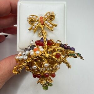 VTG Simon Ju multi-stone, coral, pearl and rhinestone basket brooch/pin!